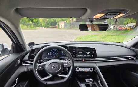 Hyundai Elantra, 2023 год, 2 500 000 рублей, 12 фотография