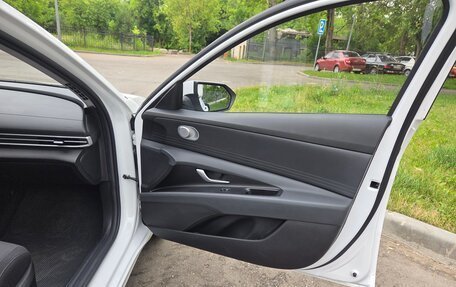 Hyundai Elantra, 2023 год, 2 500 000 рублей, 21 фотография