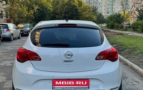 Opel Astra J, 2013 год, 750 000 рублей, 10 фотография