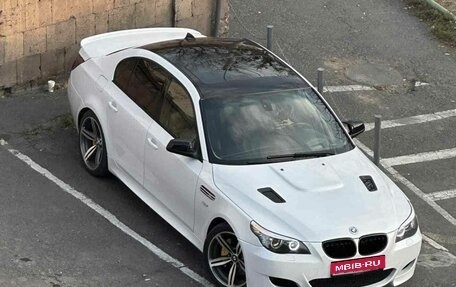 BMW 5 серия, 2006 год, 1 240 000 рублей, 1 фотография