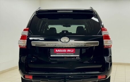 Toyota Land Cruiser Prado 150 рестайлинг 2, 2015 год, 3 897 000 рублей, 5 фотография