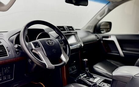 Toyota Land Cruiser Prado 150 рестайлинг 2, 2015 год, 3 897 000 рублей, 11 фотография