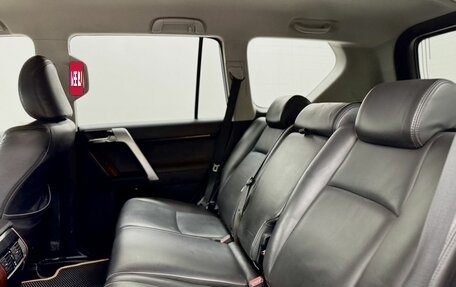 Toyota Land Cruiser Prado 150 рестайлинг 2, 2015 год, 3 897 000 рублей, 13 фотография