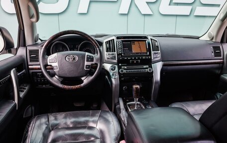 Toyota Land Cruiser 200, 2012 год, 3 199 000 рублей, 10 фотография