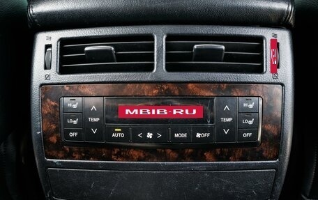 Toyota Land Cruiser 200, 2012 год, 3 199 000 рублей, 18 фотография