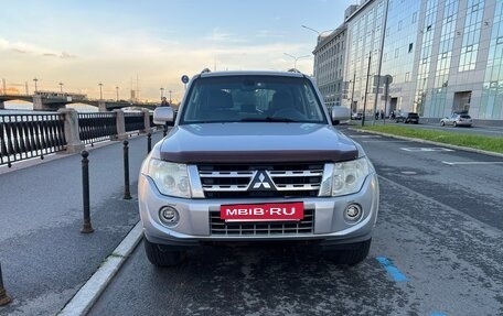 Mitsubishi Pajero IV, 2011 год, 1 950 000 рублей, 2 фотография