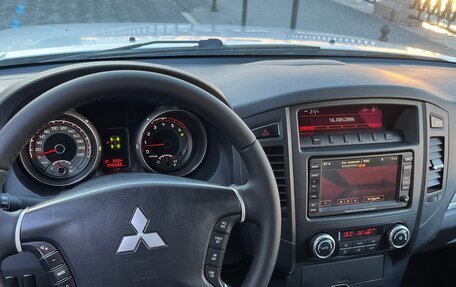 Mitsubishi Pajero IV, 2011 год, 1 950 000 рублей, 11 фотография