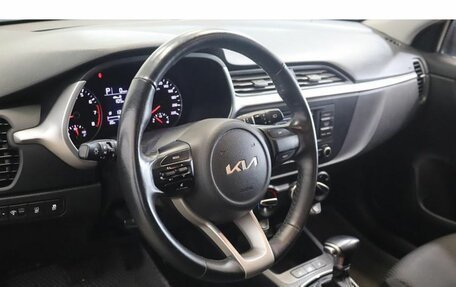 KIA Rio IV, 2022 год, 1 574 000 рублей, 6 фотография