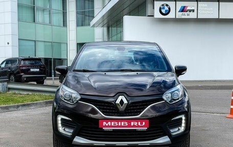 Renault Kaptur I рестайлинг, 2018 год, 1 867 000 рублей, 2 фотография