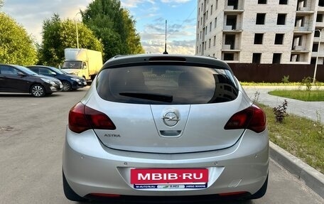 Opel Astra J, 2010 год, 597 000 рублей, 4 фотография