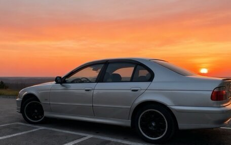 BMW 5 серия, 2002 год, 850 000 рублей, 2 фотография