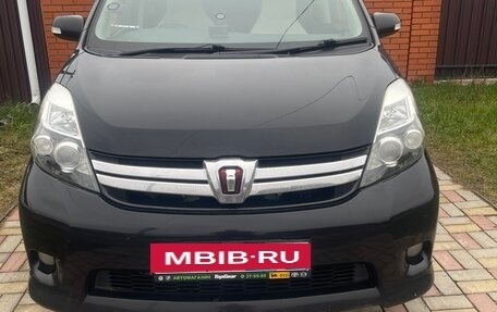 Toyota ISis I, 2011 год, 1 100 000 рублей, 38 фотография