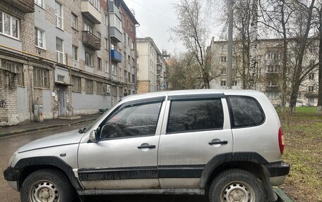 Chevrolet Niva I рестайлинг, 2004 год, 200 000 рублей, 4 фотография