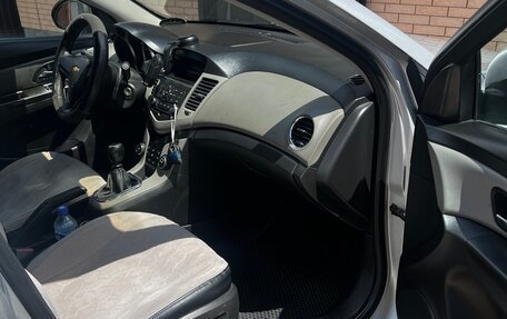 Chevrolet Cruze II, 2011 год, 730 000 рублей, 5 фотография