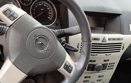 Opel Astra H, 2008 год, 750 000 рублей, 26 фотография
