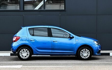 Renault Sandero II рестайлинг, 2015 год, 889 000 рублей, 5 фотография