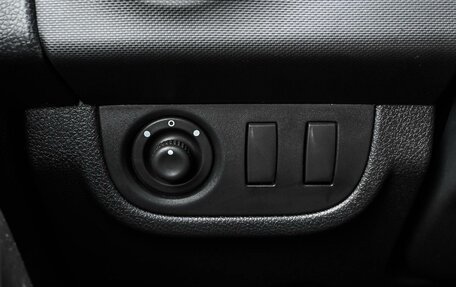 Renault Sandero II рестайлинг, 2015 год, 889 000 рублей, 17 фотография