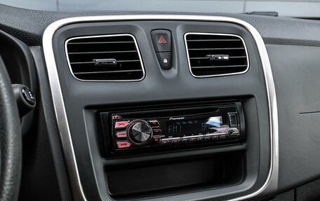 Renault Sandero II рестайлинг, 2015 год, 889 000 рублей, 19 фотография