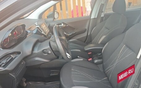 Peugeot 208 II, 2013 год, 550 000 рублей, 5 фотография