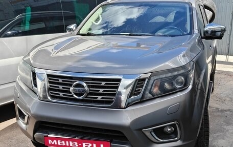 Nissan Navara (Frontier), 2019 год, 3 280 000 рублей, 3 фотография