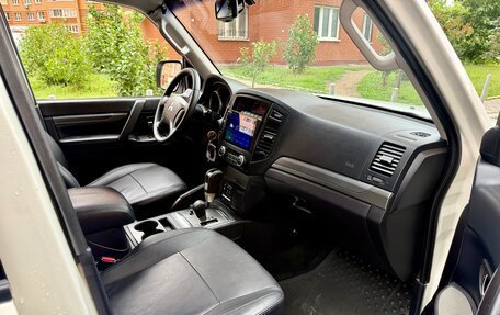 Mitsubishi Pajero IV, 2010 год, 1 585 000 рублей, 11 фотография