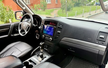 Mitsubishi Pajero IV, 2010 год, 1 585 000 рублей, 12 фотография