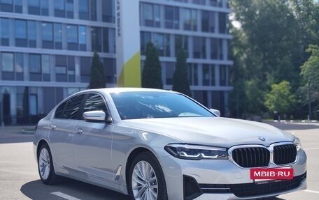 BMW 5 серия, 2020 год, 4 600 000 рублей, 2 фотография