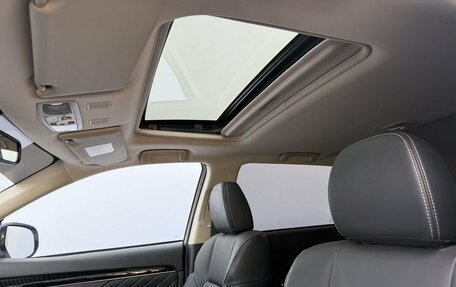 Mitsubishi Outlander III рестайлинг 3, 2022 год, 2 900 000 рублей, 12 фотография
