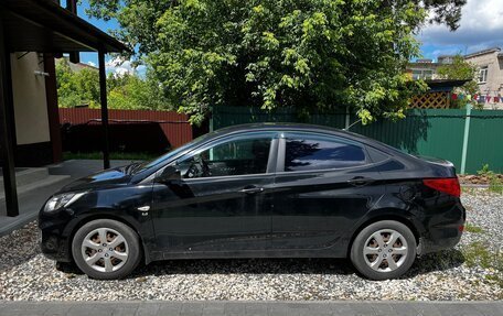 Hyundai Solaris II рестайлинг, 2011 год, 760 000 рублей, 2 фотография