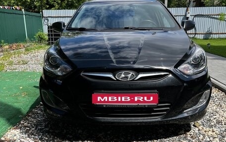 Hyundai Solaris II рестайлинг, 2011 год, 760 000 рублей, 4 фотография