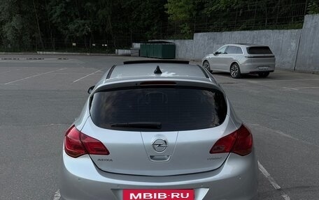 Opel Astra J, 2011 год, 850 000 рублей, 5 фотография