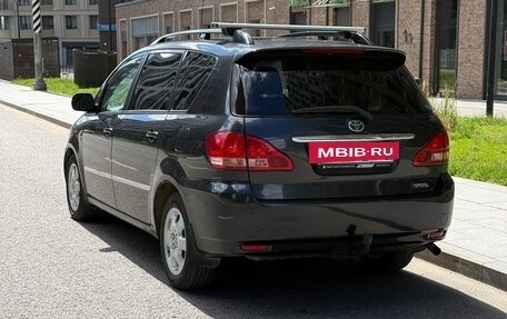 Toyota Avensis Verso I рестайлинг, 2002 год, 900 000 рублей, 5 фотография
