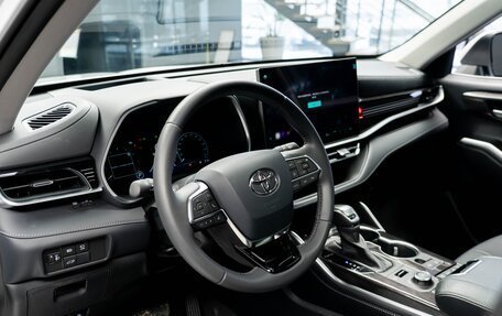 Toyota Highlander, 2025 год, 5 350 000 рублей, 10 фотография