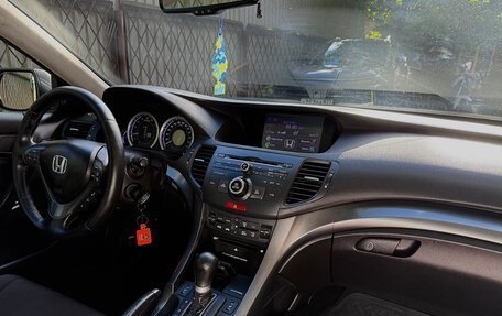 Honda Accord VIII рестайлинг, 2011 год, 1 100 000 рублей, 30 фотография