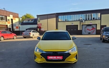 Hyundai Elantra VI рестайлинг, 2019 год, 950 000 рублей, 1 фотография