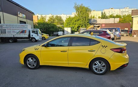 Hyundai Elantra VI рестайлинг, 2019 год, 950 000 рублей, 6 фотография