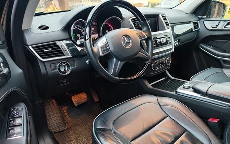 Mercedes-Benz GL-Класс, 2013 год, 3 000 000 рублей, 19 фотография