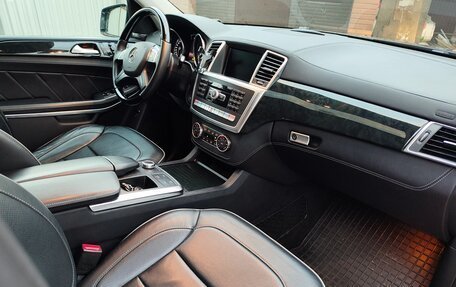 Mercedes-Benz GL-Класс, 2013 год, 3 000 000 рублей, 21 фотография