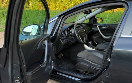 Opel Astra J, 2010 год, 560 000 рублей, 9 фотография