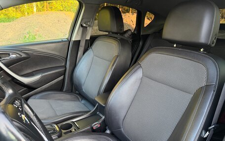 Opel Astra J, 2010 год, 560 000 рублей, 12 фотография