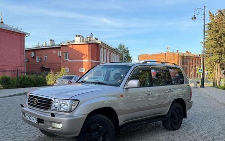 Toyota Land Cruiser 100 рестайлинг 2, 2001 год, 1 550 000 рублей, 2 фотография