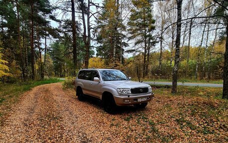Toyota Land Cruiser 100 рестайлинг 2, 2001 год, 1 550 000 рублей, 8 фотография