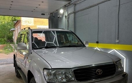 Toyota Land Cruiser 100 рестайлинг 2, 2001 год, 1 550 000 рублей, 6 фотография