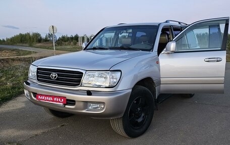 Toyota Land Cruiser 100 рестайлинг 2, 2001 год, 1 550 000 рублей, 14 фотография