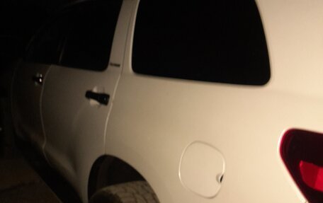 Toyota Sequoia II рестайлинг, 2011 год, 3 550 000 рублей, 15 фотография