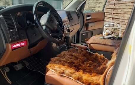 Toyota Sequoia II рестайлинг, 2011 год, 3 550 000 рублей, 4 фотография