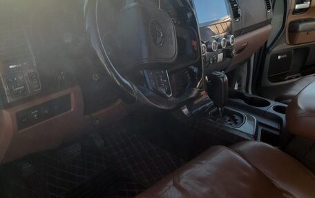 Toyota Sequoia II рестайлинг, 2011 год, 3 550 000 рублей, 26 фотография