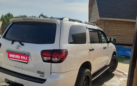 Toyota Sequoia II рестайлинг, 2011 год, 3 550 000 рублей, 17 фотография
