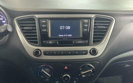 Hyundai Solaris II рестайлинг, 2017 год, 1 140 000 рублей, 14 фотография