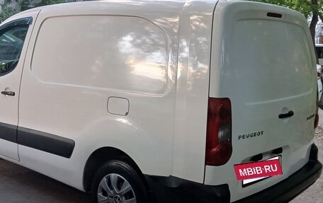 Peugeot Partner II рестайлинг 2, 2011 год, 650 000 рублей, 3 фотография